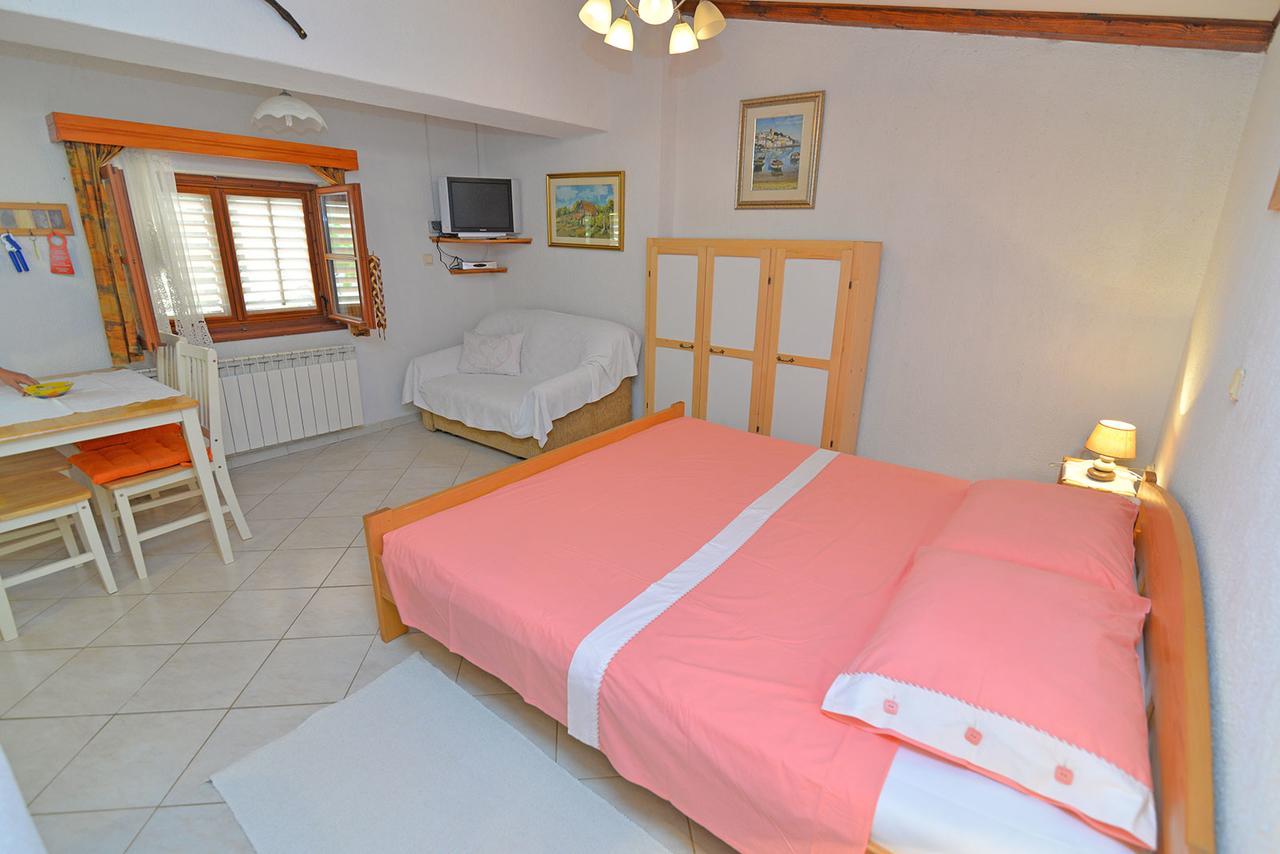 Roberto 3 Apartman Veli Lošinj Kültér fotó